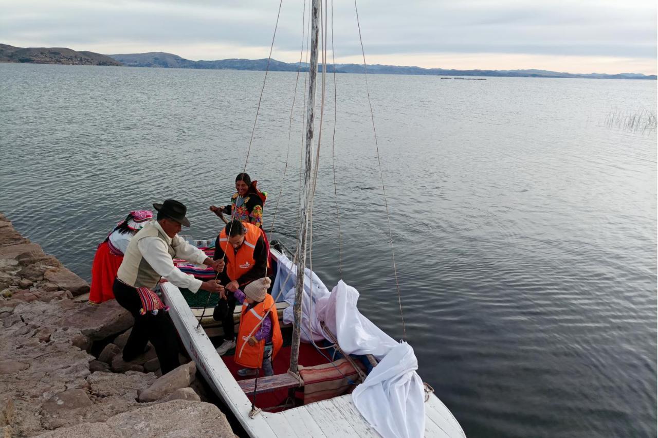 Hospedaje Rural La Florida En Llachon, Titicaca プーノ エクステリア 写真