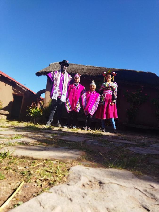 Hospedaje Rural La Florida En Llachon, Titicaca プーノ エクステリア 写真