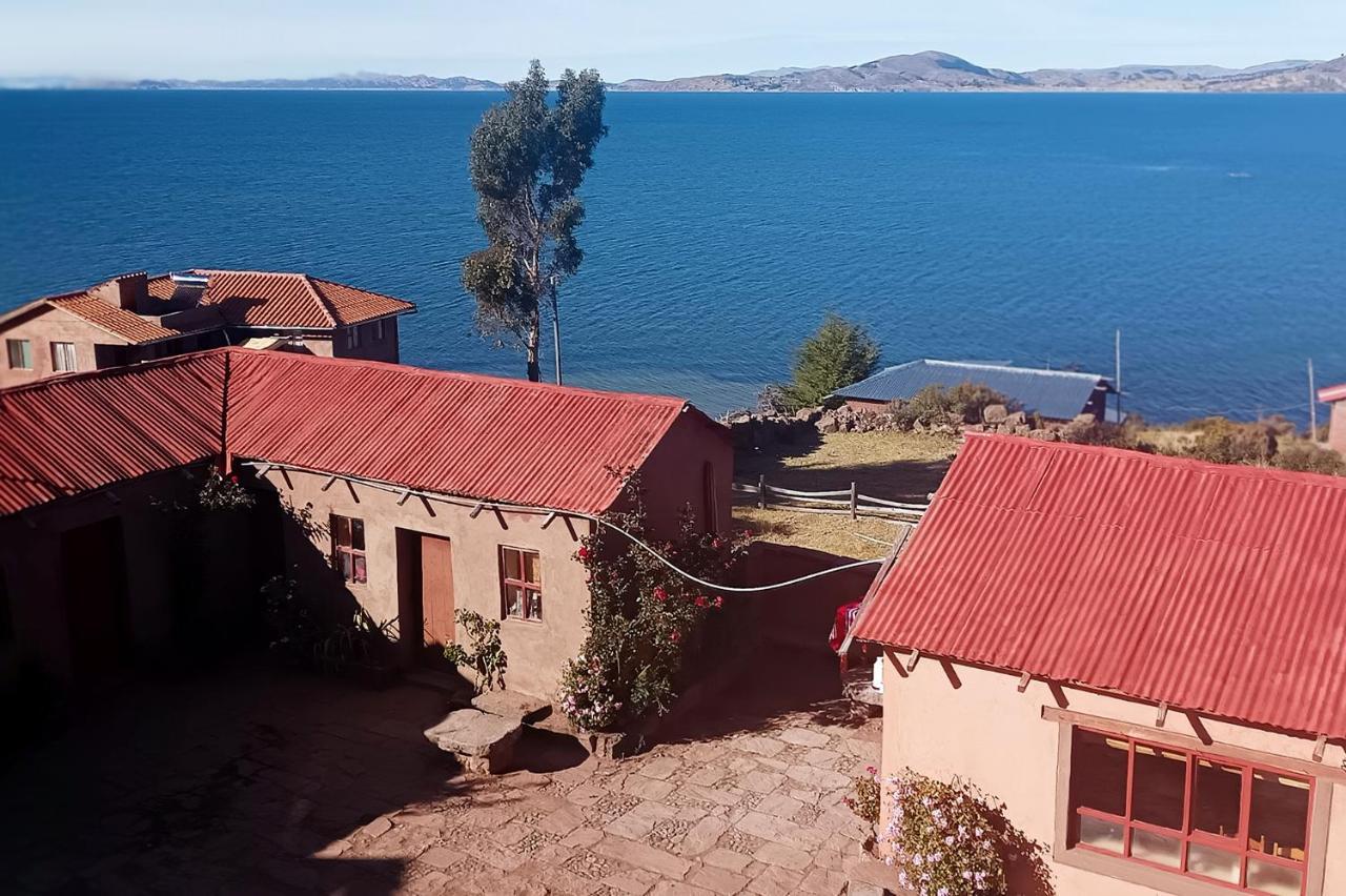 Hospedaje Rural La Florida En Llachon, Titicaca プーノ エクステリア 写真