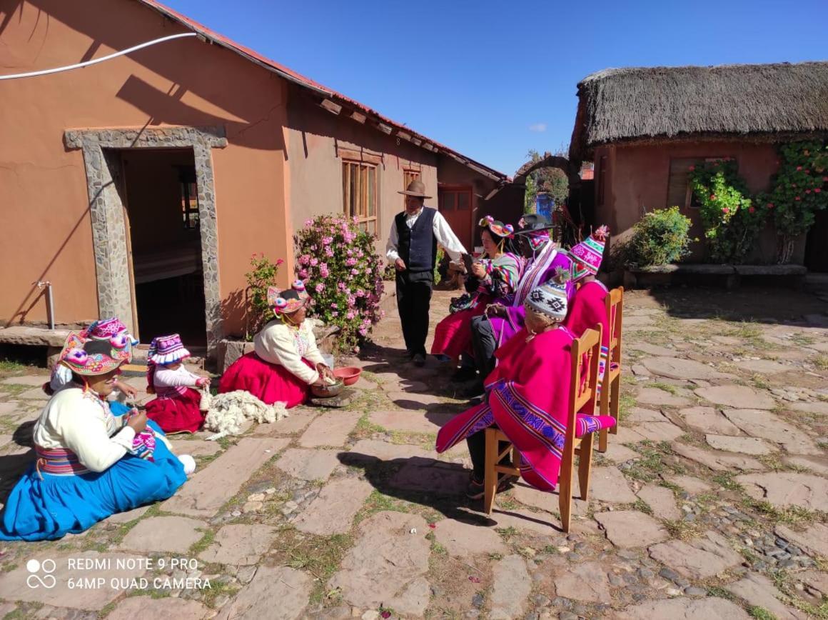 Hospedaje Rural La Florida En Llachon, Titicaca プーノ エクステリア 写真