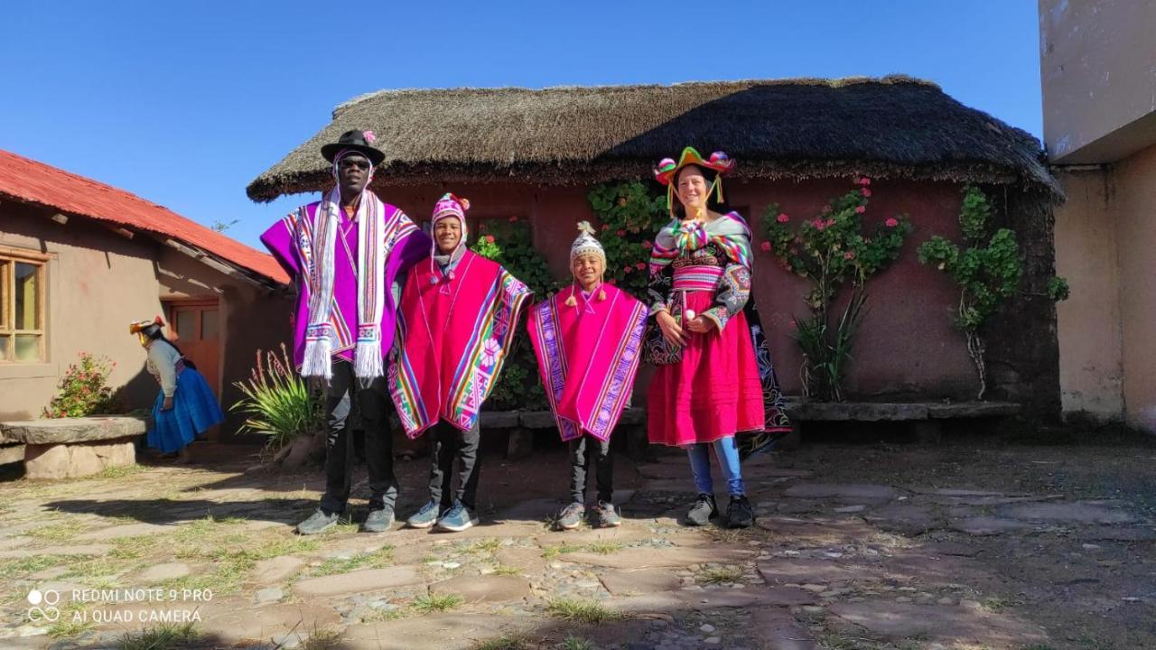Hospedaje Rural La Florida En Llachon, Titicaca プーノ エクステリア 写真